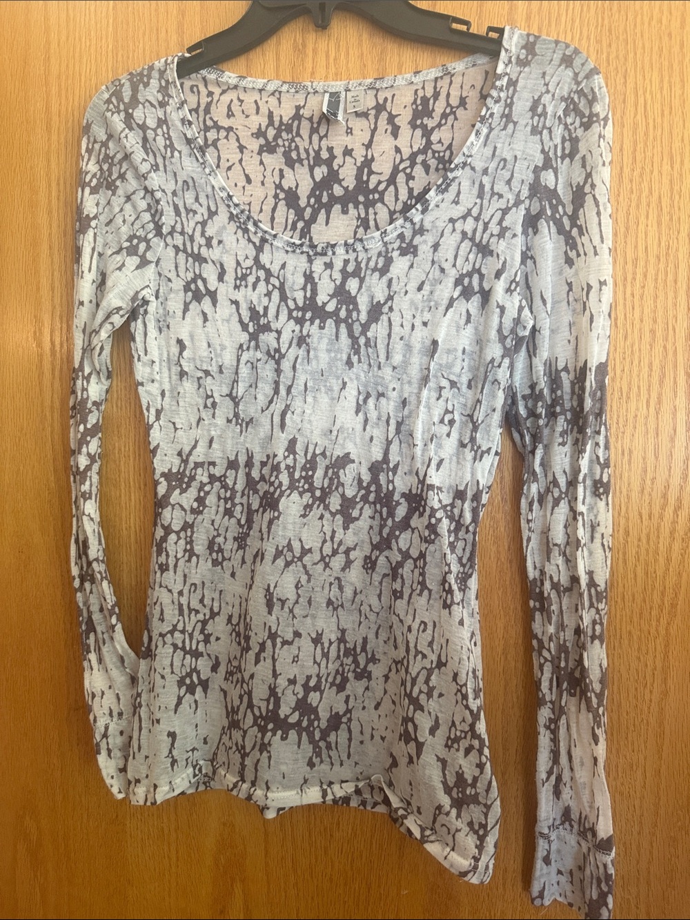 BKE Gray and Dark Gray Long Sleeve Scoop Neck Top